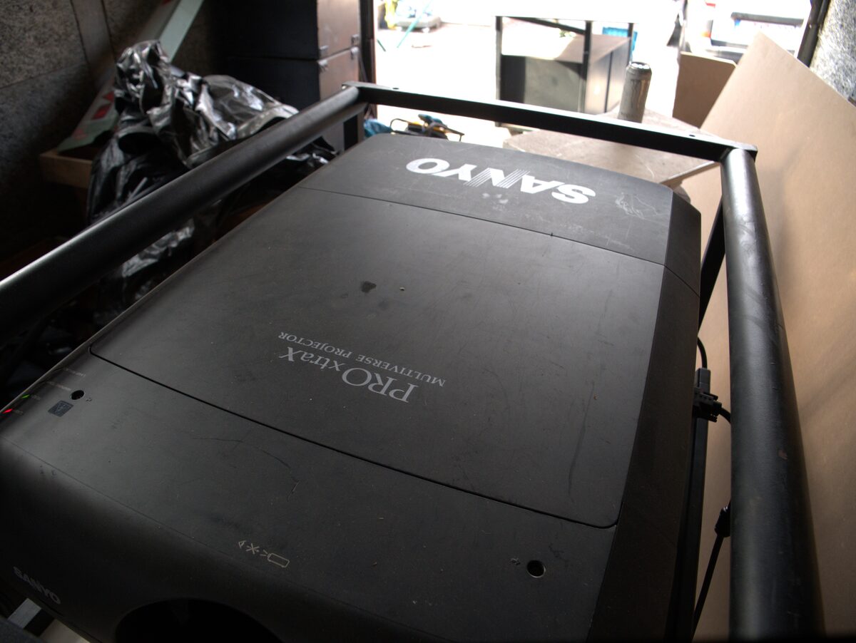 Sanyo PLC-XF47